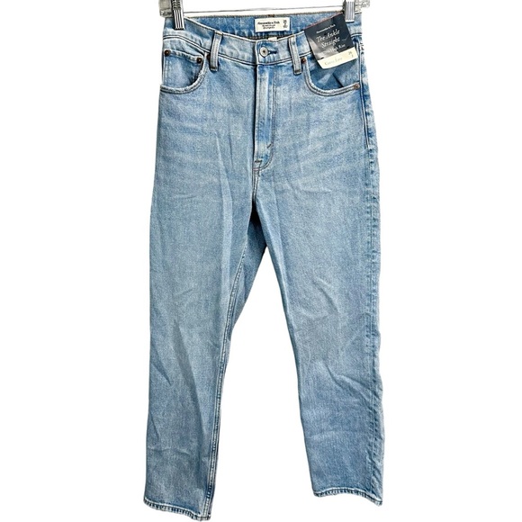 Abercrombie & Fitch Curve Love Ultra High Rise Ankle Straight Jeans - Picture 5 of 8